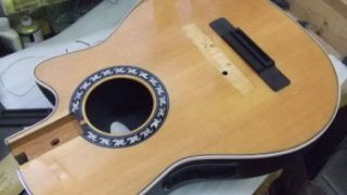 Ovation 1775 2010's　BG剥がれ、ネックリセットです。