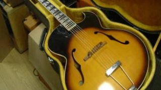Chaki PickGuitar
